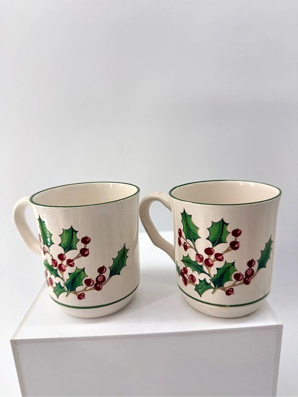 Mikasa Holiday Classics Holly Christmas Mugs Set of 2